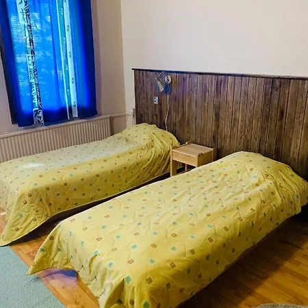 Majatalo Tyrni Inn *